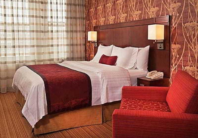 Riggs Washington Dc Hotel Exterior foto A typical Residence Inn room